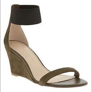 Banana Republic Kellen Sandal (Worn Once) IN BLACK
